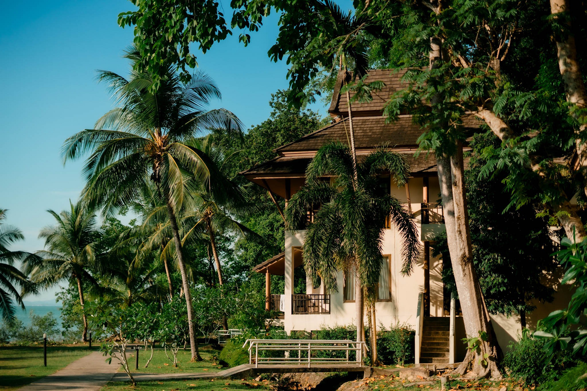 Beach Front Sea View Twins Bed